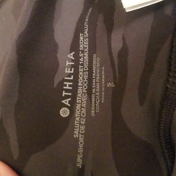 Athleta Salutation Stash Pocket 16.5" Skort Gray Camo S - Picture 4 of 8